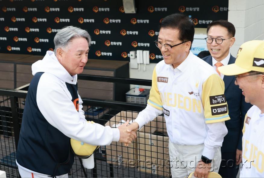 20250507_한화이글스 홈경기 초청행사_4.jpg
