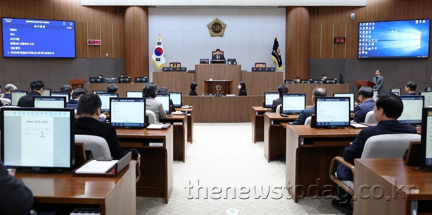 260219_제364회 임시회 1차 본회의03.jpg