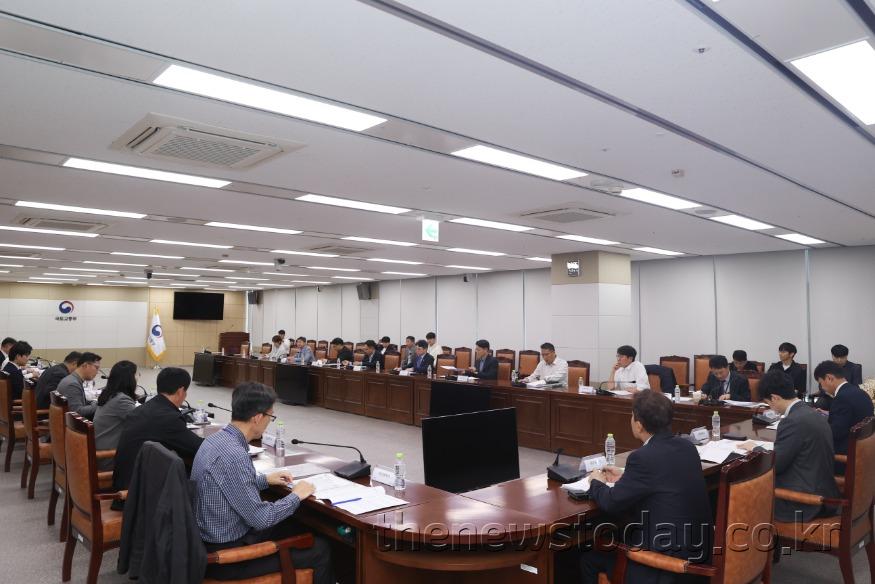 260413(동정)(사진)_홍지선_2차관__중동상황_극복을_위한_시도_교통물류관계자_회의_개최(교통정책총괄과)002.jpg